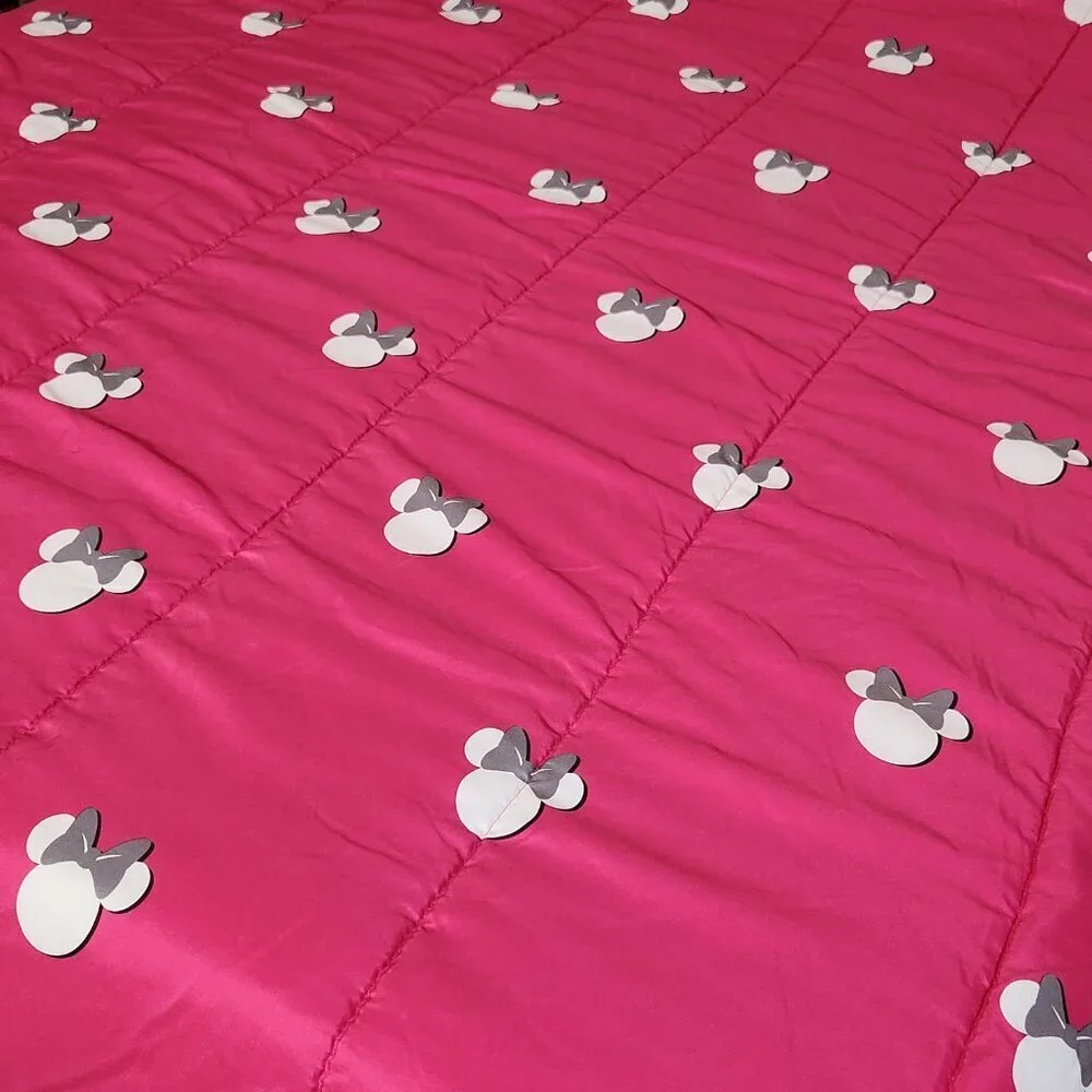 Disney Beloved Minnie Mouse Girls Twin Gray White Reversible Bedding Comforter